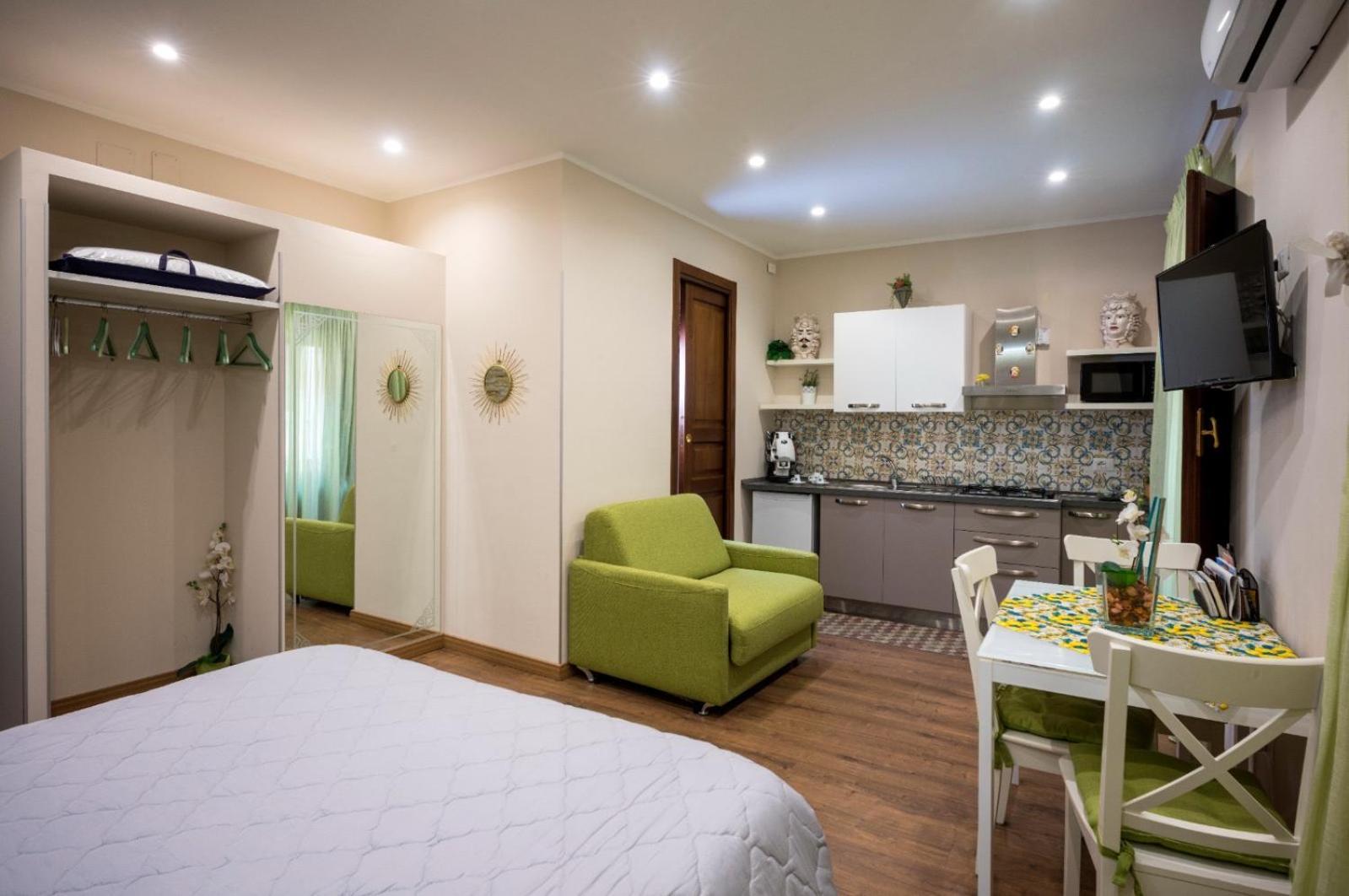 Taozen Apartments Taormina Esterno foto